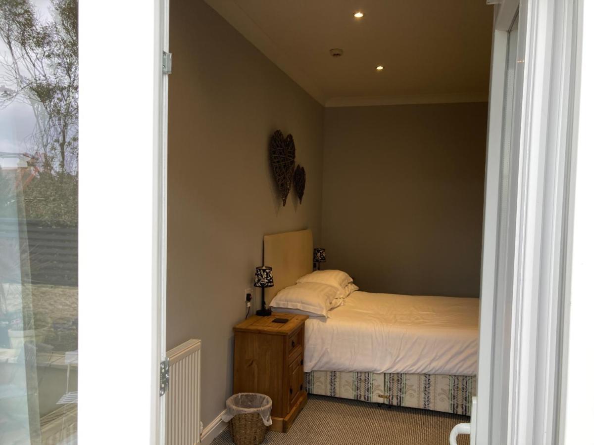 Wicks At 26 Hotel Sandown Exterior foto